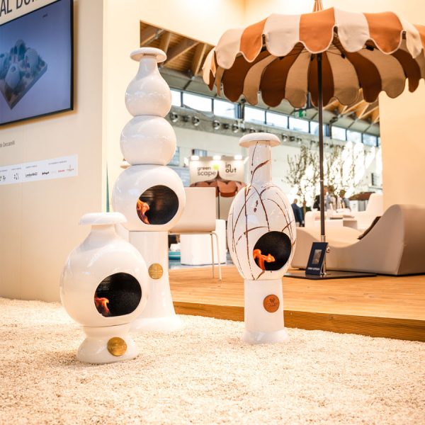 Caminetto a bioetanolo da pavimento Eco Fireplaces in ceramica e acciaio inox Black Trona Greenterest