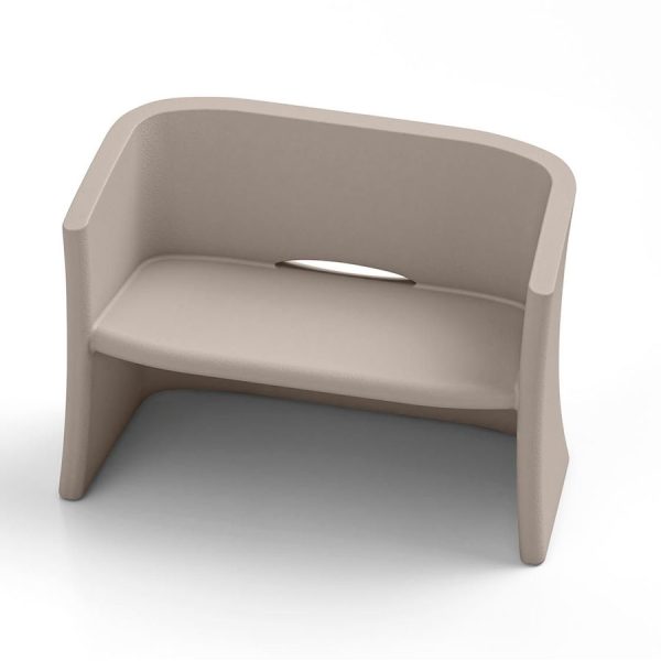 Divano Breeze, color ambra, in polietilene, realizzato da Lyxo