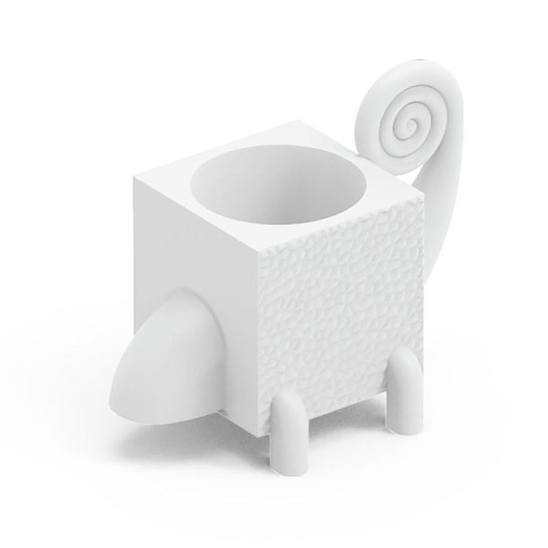 Portaoggetti o portavaso color Perla. Cama oggetto di design in polietilene realizzato da Lyxo simile a un camaleonte.