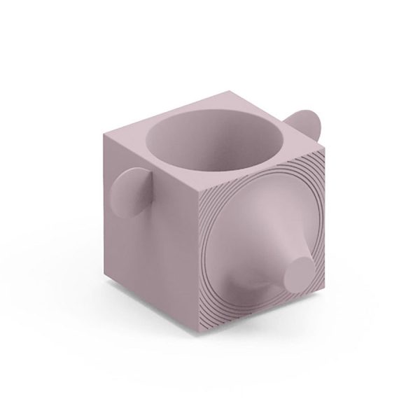 Portaoggetti o portavaso color quarzo. Capo oggetto di design in polietilene realizzato da Lyxo simile a un orso.