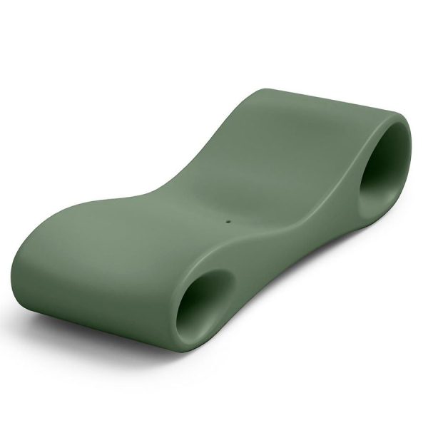 Lettino prendisole Slice color smeraldo, in polietilene, realizzato da Lyxo Greenterest