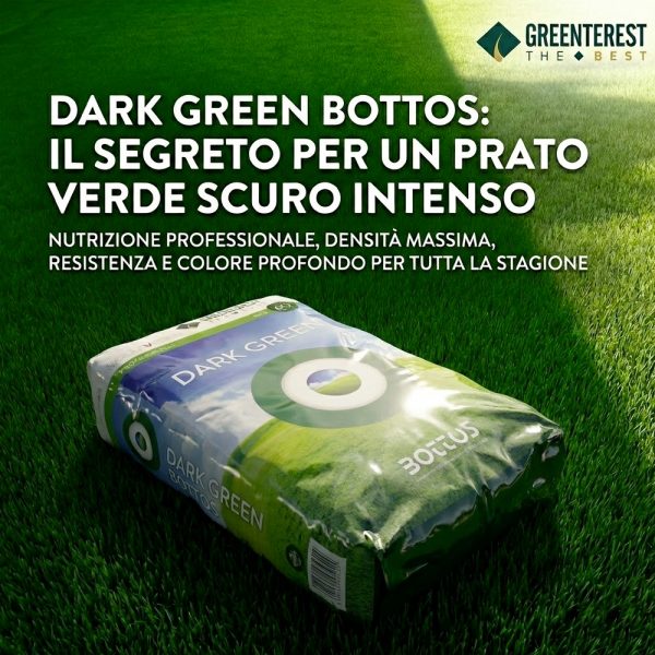 SAcco di concime Dark Green da 25 Kg di bottos su prato verde